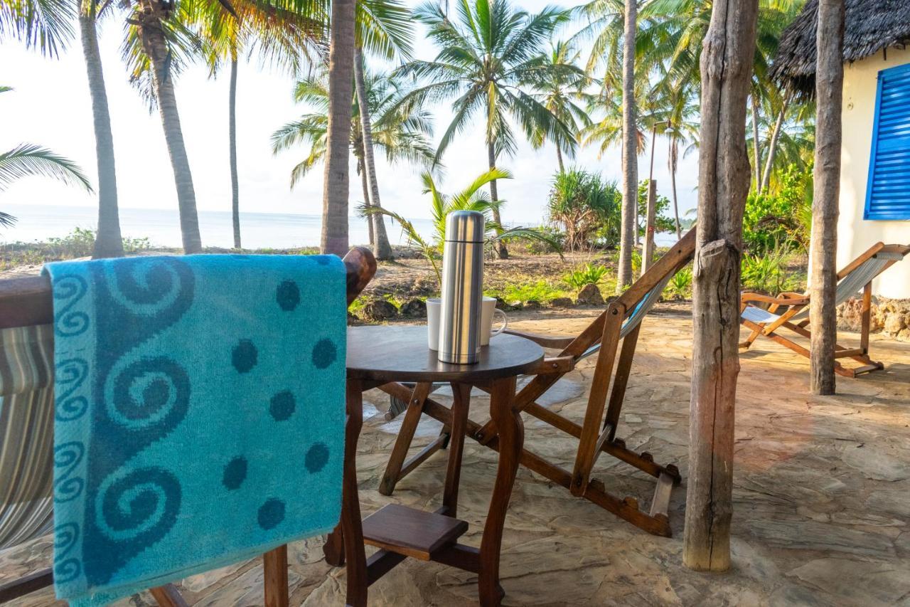 Hibiscus Beach House Pangani Exterior foto